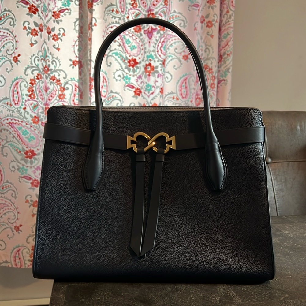 EUC KATE SPADE PURSE NAVY BLUE